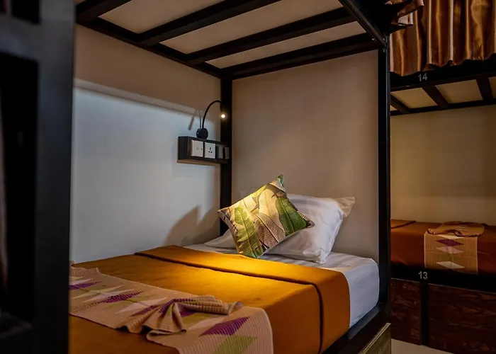 The Moon Hostel Batununggul